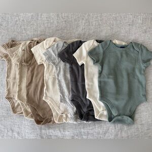 Baby Onsie Set of 8 from Old Navy, 6-12 months